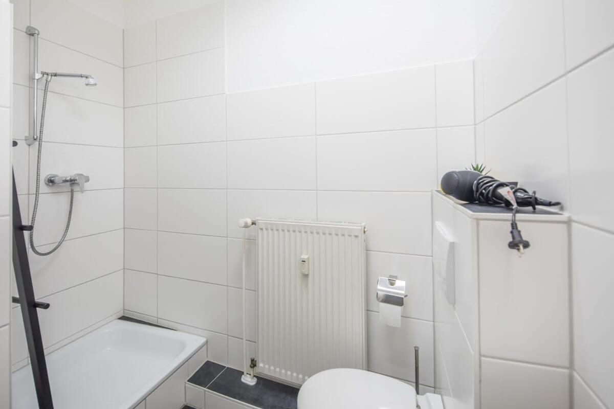 Spacious 2 Bedroom Apartment Hamburg Hamburgo Exterior foto
